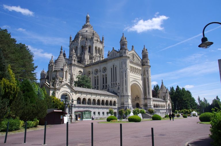 basilica of lisieux, saint therese, religion